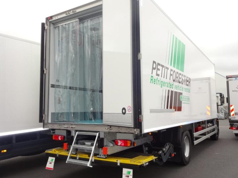Refrigeration curtains in back of van door
